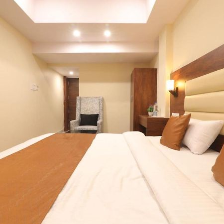 Hotel Blueark Лакхнау Екстер'єр фото