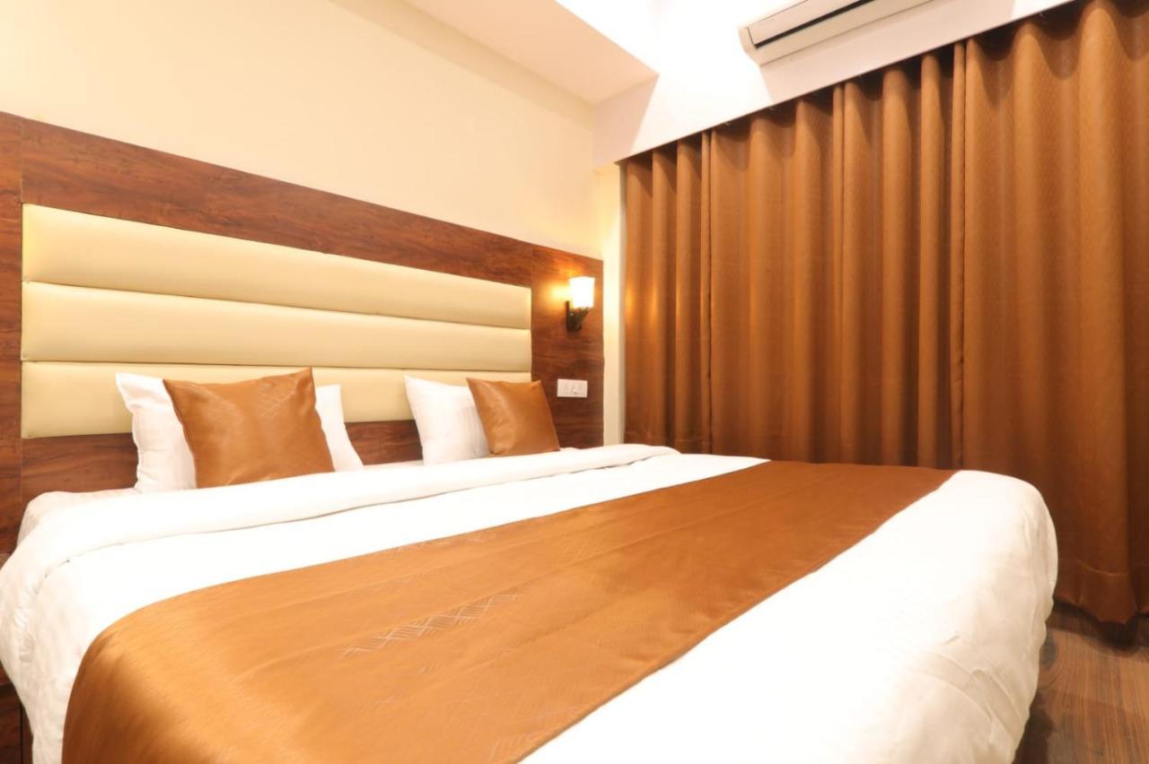 Hotel Blueark Лакхнау Екстер'єр фото