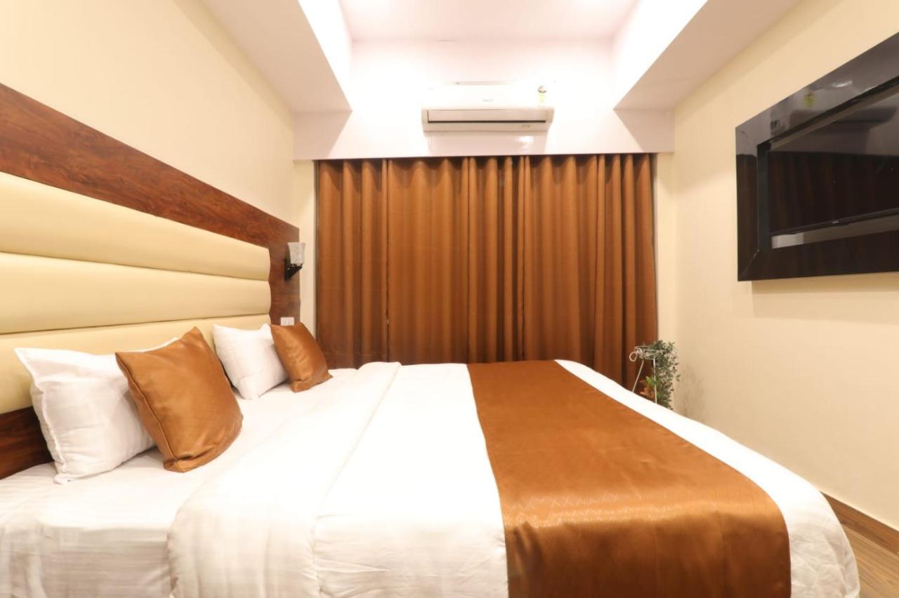 Hotel Blueark Лакхнау Екстер'єр фото