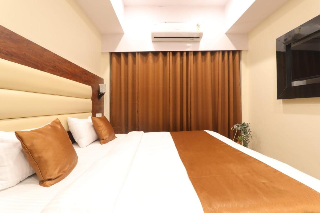 Hotel Blueark Лакхнау Екстер'єр фото